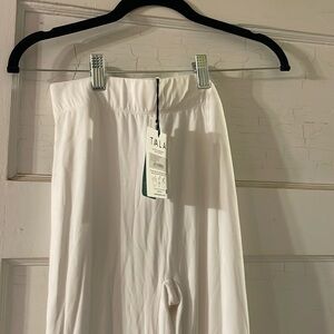T/ala Tala 365 wide leg flare leggings in color coconut milk size Medium